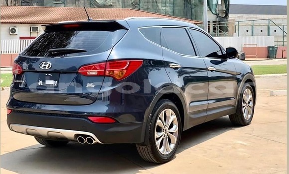 Buy Used Hyundai Santa Fe Black Car in Luanda in Luanda Province Buy Used Hyundai Santa Fe Black Car in Luanda in Luanda Province