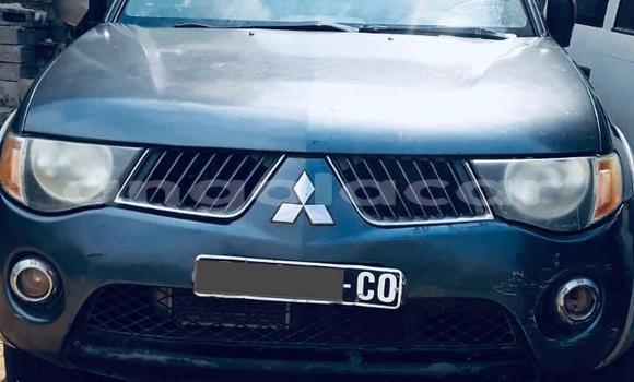 Comprar Usado Mitsubishi L200 Prata Carro em Luanda em Luanda Province