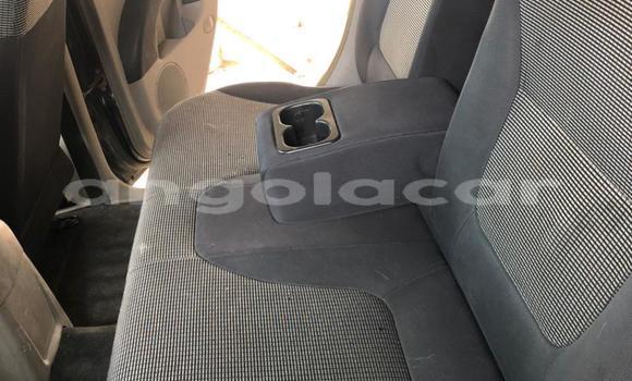 Buy Used Mitsubishi L200 Silver Car in Luanda in Luanda Province Buy Used Mitsubishi L200 Silver Car in Luanda in Luanda Province
