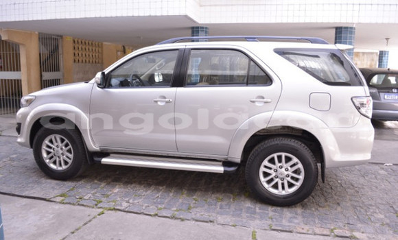 Comprar Usado Toyota Fortuner Outro Carro em Luanda em Luanda Province Comprar Usado Toyota Fortuner Outro Carro em Luanda em Luanda Province