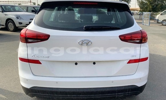 Acheter Occasion Voiture Hyundai Tucson Blanc à N'zeto, Zaïre Acheter Occasion Voiture Hyundai Tucson Blanc à N'zeto, Zaïre