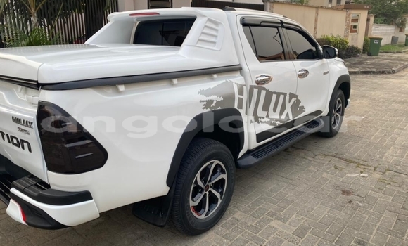 Acheter Occasion Voiture Toyota Hiluxe Revo Blanc à Benguela, Benguela Acheter Occasion Voiture Toyota Hiluxe Revo Blanc à Benguela, Benguela