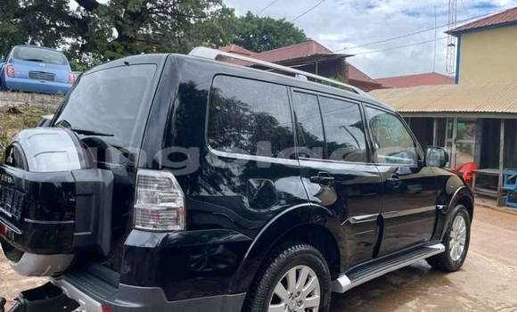 Comprar Usado Mitsubishi Pajero Outro Carro em Luanda em Luanda Province Comprar Usado Mitsubishi Pajero Outro Carro em Luanda em Luanda Province