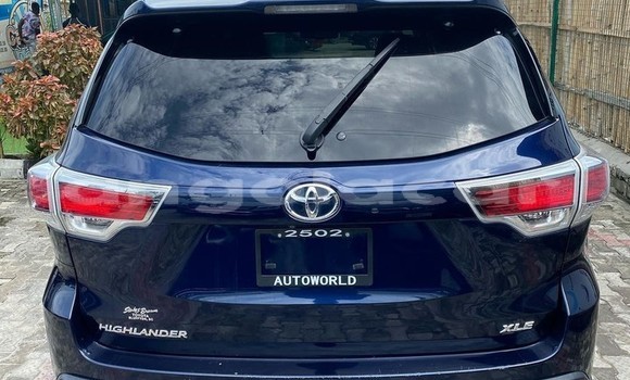Comprar Usado Toyota Highlander Azul Carro em Luanda em Luanda Province Comprar Usado Toyota Highlander Azul Carro em Luanda em Luanda Province