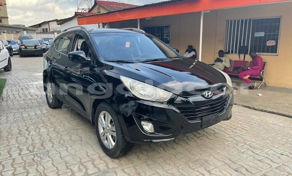 Comprar Usado Hyundai ix35 Preto Carro em Luanda em Luanda Province