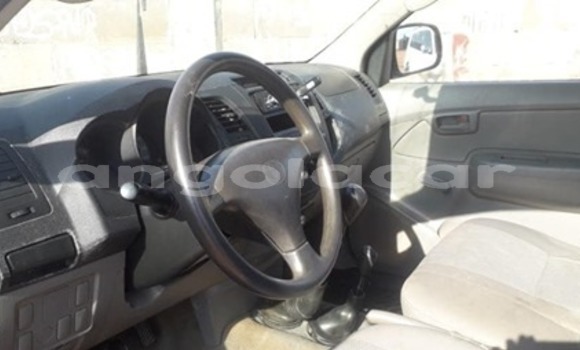 Acheter Occasion Voiture Toyota Hilux Blanc à Luanda, Province de Luanda Acheter Occasion Voiture Toyota Hilux Blanc à Luanda, Province de Luanda