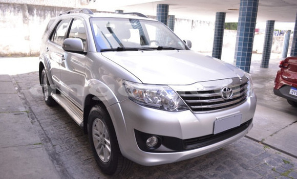 Comprar Usado Toyota Fortuner Outro Carro em Luanda em Luanda Province