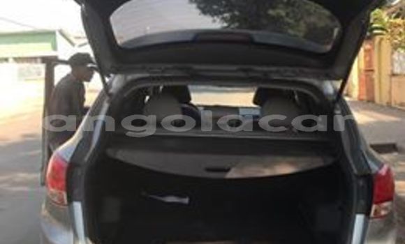 Acheter Occasion Voiture Hyundai ix35 Gris à Luanda, Province de Luanda Acheter Occasion Voiture Hyundai ix35 Gris à Luanda, Province de Luanda