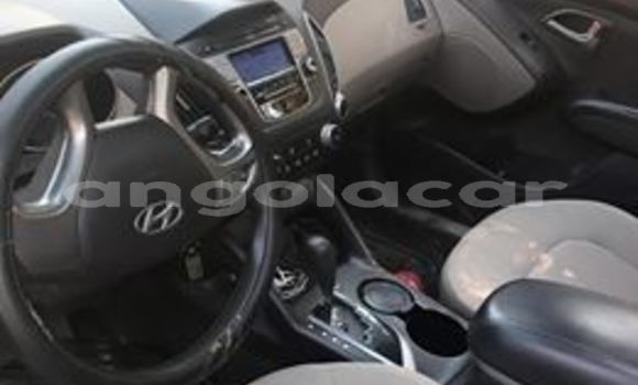 Acheter Occasion Voiture Hyundai ix35 Gris à Luanda, Province de Luanda Acheter Occasion Voiture Hyundai ix35 Gris à Luanda, Province de Luanda