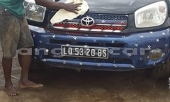 Comprar Usado Toyota RAV4 Azul Carro em Luanda em Luanda Province Comprar Usado Toyota RAV4 Azul Carro em Luanda em Luanda Province