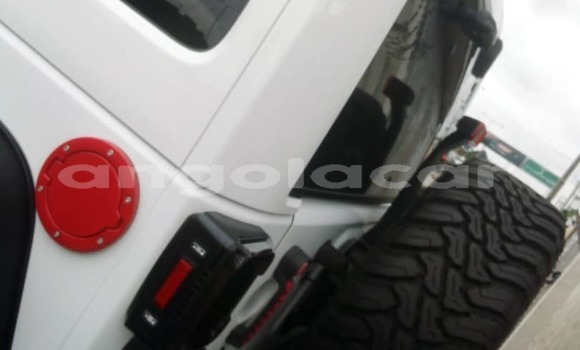 Acheter Occasion Voiture Jeep Wrangler Blanc à Luanda, Province de Luanda Acheter Occasion Voiture Jeep Wrangler Blanc à Luanda, Province de Luanda