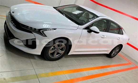 Buy Used Kia K5 White Car in N'dalatando in Cuanza Norte Province Buy Used Kia K5 White Car in N'dalatando in Cuanza Norte Province