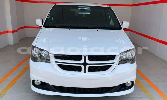 Comprar Usado Dodge Caravan Branco Carro em N’dalatando em Cuanza Norte Province