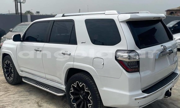 Buy Used Toyota 4Runner White Car in N'zeto in Zaire