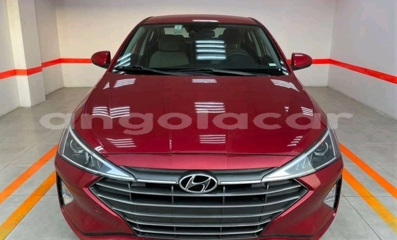 Acheter Occasion Voiture Hyundai Elantra Rouge à Luanda, Province de Luanda