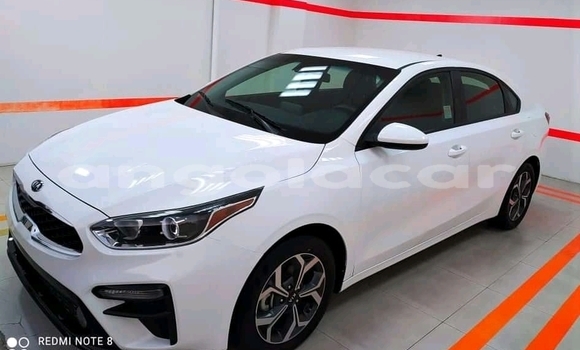 Buy Used Kia Forte White Car in Luanda in Luanda Province