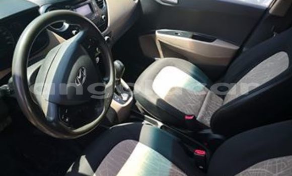 Comprar Usado Hyundai i10 Azul Carro em Luanda em Luanda Province Comprar Usado Hyundai i10 Azul Carro em Luanda em Luanda Province