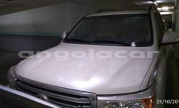 Comprar Usado Toyota Land Cruiser Branco Carro em Luanda em Luanda Province Comprar Usado Toyota Land Cruiser Branco Carro em Luanda em Luanda Province
