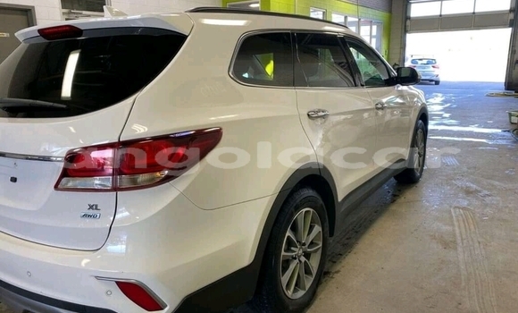 Acheter Occasion Voiture Hyundai Santa Fe Blanc à Luanda, Province de Luanda Acheter Occasion Voiture Hyundai Santa Fe Blanc à Luanda, Province de Luanda