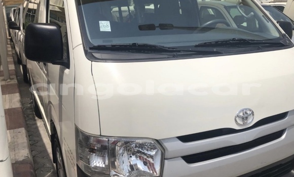 Buy Used Toyota Hiace White Car in Luanda in Luanda Province Buy Used Toyota Hiace White Car in Luanda in Luanda Province