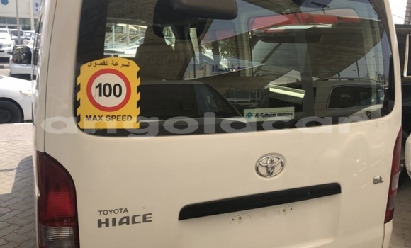 Buy Used Toyota Hiace White Car in Luanda in Luanda Province Buy Used Toyota Hiace White Car in Luanda in Luanda Province
