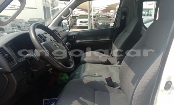 Acheter Occasion Voiture Toyota Hiace Blanc à Luanda, Province de Luanda Acheter Occasion Voiture Toyota Hiace Blanc à Luanda, Province de Luanda