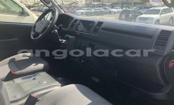 Comprar Usado Toyota Hiace Branco Carro em Luanda em Luanda Province Comprar Usado Toyota Hiace Branco Carro em Luanda em Luanda Province