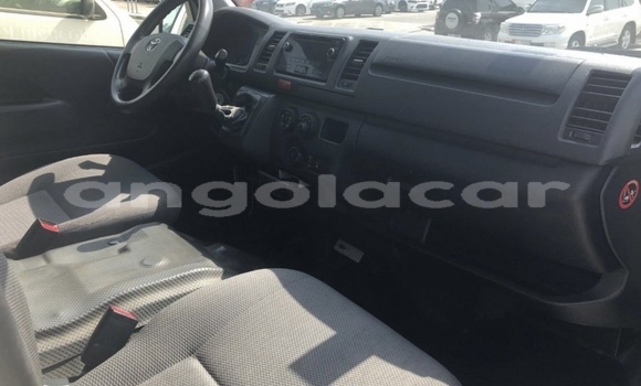 Comprar Usado Toyota Hiace Branco Carro em Luanda em Luanda Province Comprar Usado Toyota Hiace Branco Carro em Luanda em Luanda Province