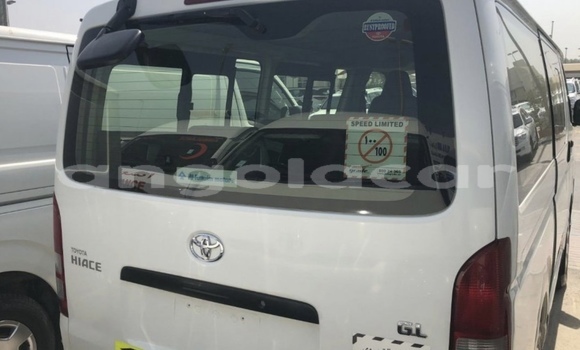 Comprar Usado Toyota Hiace Branco Carro em Luanda em Luanda Province Comprar Usado Toyota Hiace Branco Carro em Luanda em Luanda Province