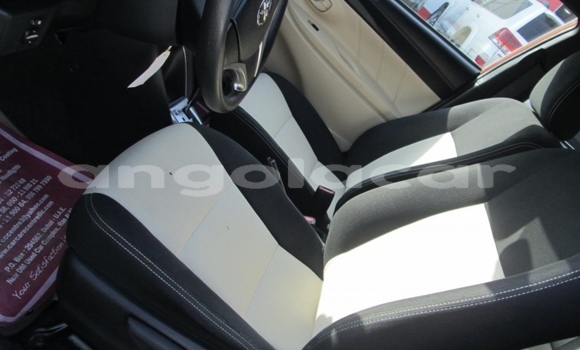 Acheter Occasion Voiture Toyota Yaris Rouge à Luanda, Province de Luanda Acheter Occasion Voiture Toyota Yaris Rouge à Luanda, Province de Luanda