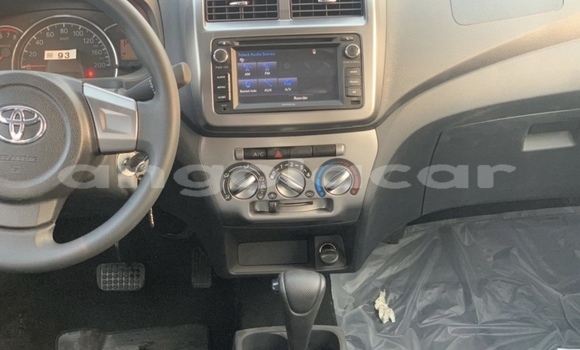 Buy New Toyota Windom Black Car in Luanda in Luanda Province Buy New Toyota Windom Black Car in Luanda in Luanda Province