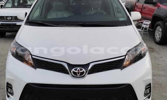 Acheter Occasion Voiture Toyota Sienna Blanc à Luanda, Province de Luanda Acheter Occasion Voiture Toyota Sienna Blanc à Luanda, Province de Luanda