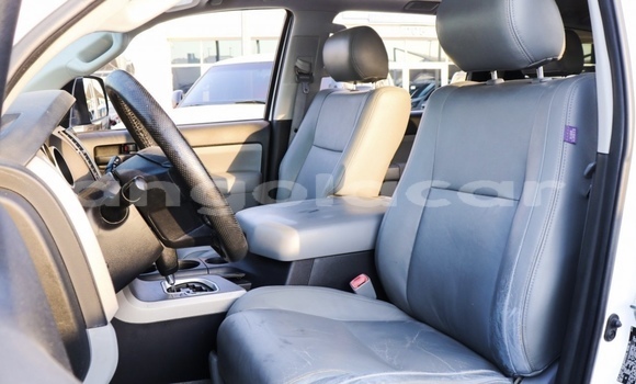 Buy Used Toyota Sequoia White Car in Luanda in Luanda Province Buy Used Toyota Sequoia White Car in Luanda in Luanda Province
