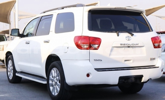 Buy Used Toyota Sequoia White Car in Luanda in Luanda Province Buy Used Toyota Sequoia White Car in Luanda in Luanda Province