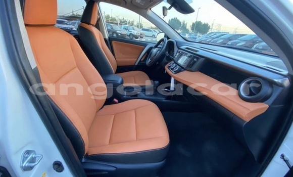 Buy Used Toyota RAV4 White Car in Luanda in Luanda Province Buy Used Toyota RAV4 White Car in Luanda in Luanda Province