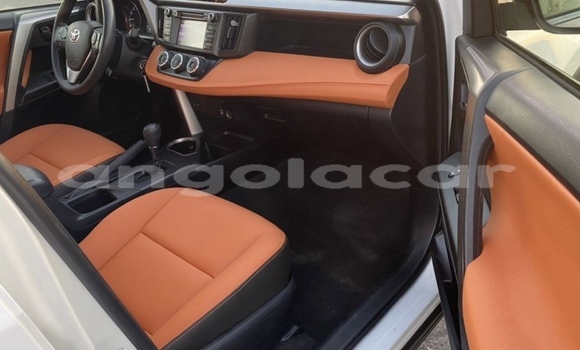 Buy Used Toyota RAV4 White Car in Luanda in Luanda Province Buy Used Toyota RAV4 White Car in Luanda in Luanda Province