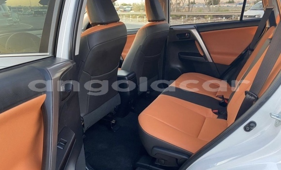 Buy Used Toyota RAV4 White Car in Luanda in Luanda Province Buy Used Toyota RAV4 White Car in Luanda in Luanda Province