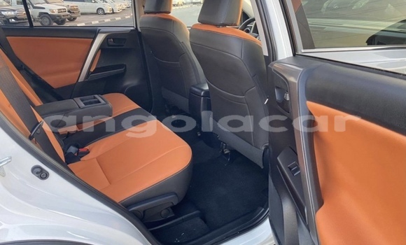 Buy Used Toyota RAV4 White Car in Luanda in Luanda Province Buy Used Toyota RAV4 White Car in Luanda in Luanda Province