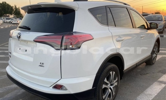 Buy Used Toyota RAV4 White Car in Luanda in Luanda Province Buy Used Toyota RAV4 White Car in Luanda in Luanda Province