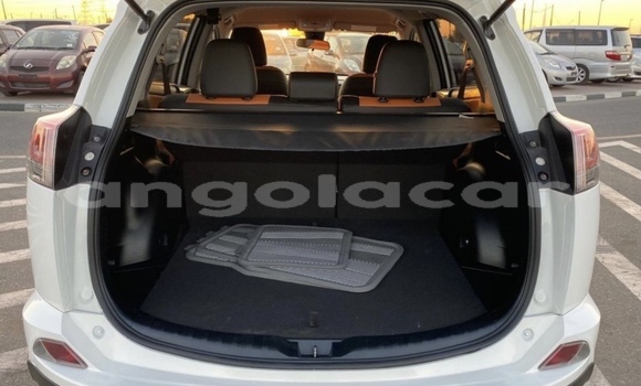 Buy Used Toyota RAV4 White Car in Luanda in Luanda Province Buy Used Toyota RAV4 White Car in Luanda in Luanda Province