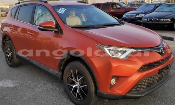 Comprar Usado Toyota RAV4 Vermelho Carro em Luanda em Luanda Province Comprar Usado Toyota RAV4 Vermelho Carro em Luanda em Luanda Province