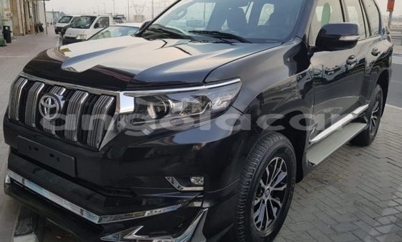 Acheter Occasion Voiture Toyota Land Cruiser Prado Noir à Luanda, Province de Luanda Acheter Occasion Voiture Toyota Land Cruiser Prado Noir à Luanda, Province de Luanda