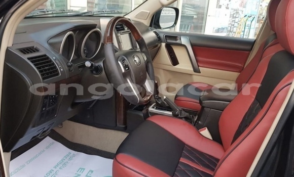 Acheter Occasion Voiture Toyota Land Cruiser Prado Noir à Luanda, Province de Luanda Acheter Occasion Voiture Toyota Land Cruiser Prado Noir à Luanda, Province de Luanda