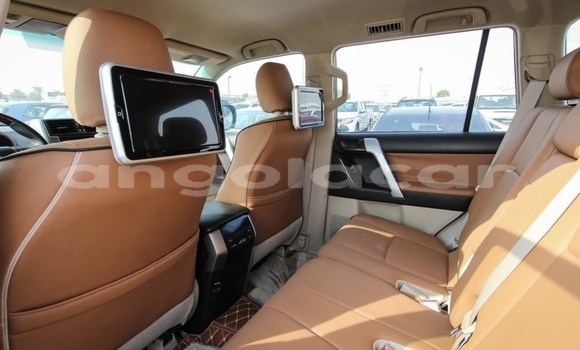 Buy Used Toyota Land Cruiser Prado White Car in Luanda in Luanda Province Buy Used Toyota Land Cruiser Prado White Car in Luanda in Luanda Province