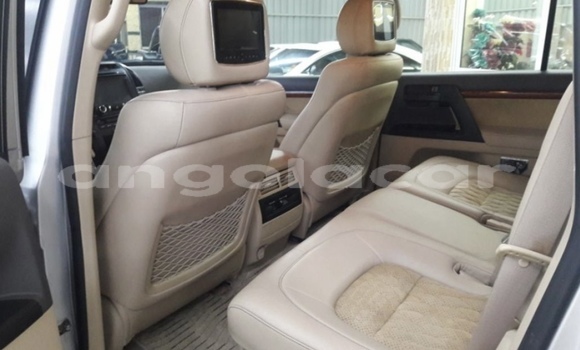 Acheter Occasion Voiture Toyota Land Cruiser Gris à Luanda, Province de Luanda Acheter Occasion Voiture Toyota Land Cruiser Gris à Luanda, Province de Luanda