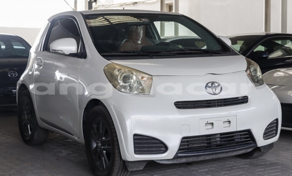 Acheter Occasion Voiture Toyota iQ Blanc à Luanda, Province de Luanda Acheter Occasion Voiture Toyota iQ Blanc à Luanda, Province de Luanda