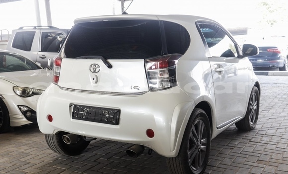 Acheter Occasion Voiture Toyota iQ Blanc à Luanda, Province de Luanda Acheter Occasion Voiture Toyota iQ Blanc à Luanda, Province de Luanda