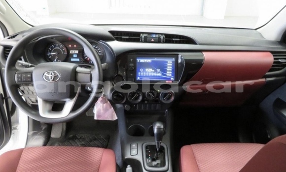 Comprar Usado Toyota Hilux Branco Carro em Luanda em Luanda Province Comprar Usado Toyota Hilux Branco Carro em Luanda em Luanda Province