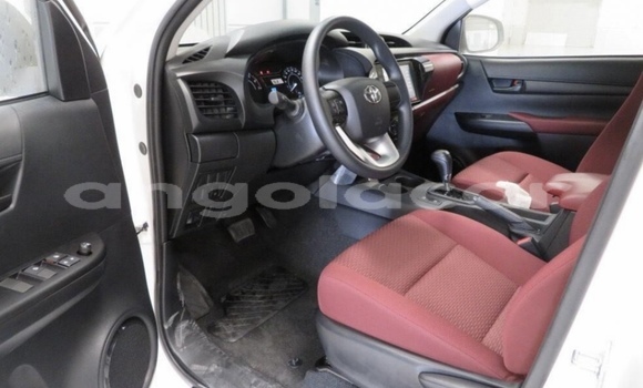 Comprar Usado Toyota Hilux Branco Carro em Luanda em Luanda Province Comprar Usado Toyota Hilux Branco Carro em Luanda em Luanda Province