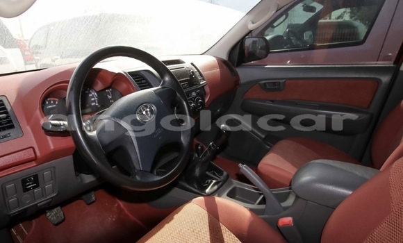 Acheter Occasion Voiture Toyota Hilux Rouge à Luanda, Province de Luanda Acheter Occasion Voiture Toyota Hilux Rouge à Luanda, Province de Luanda